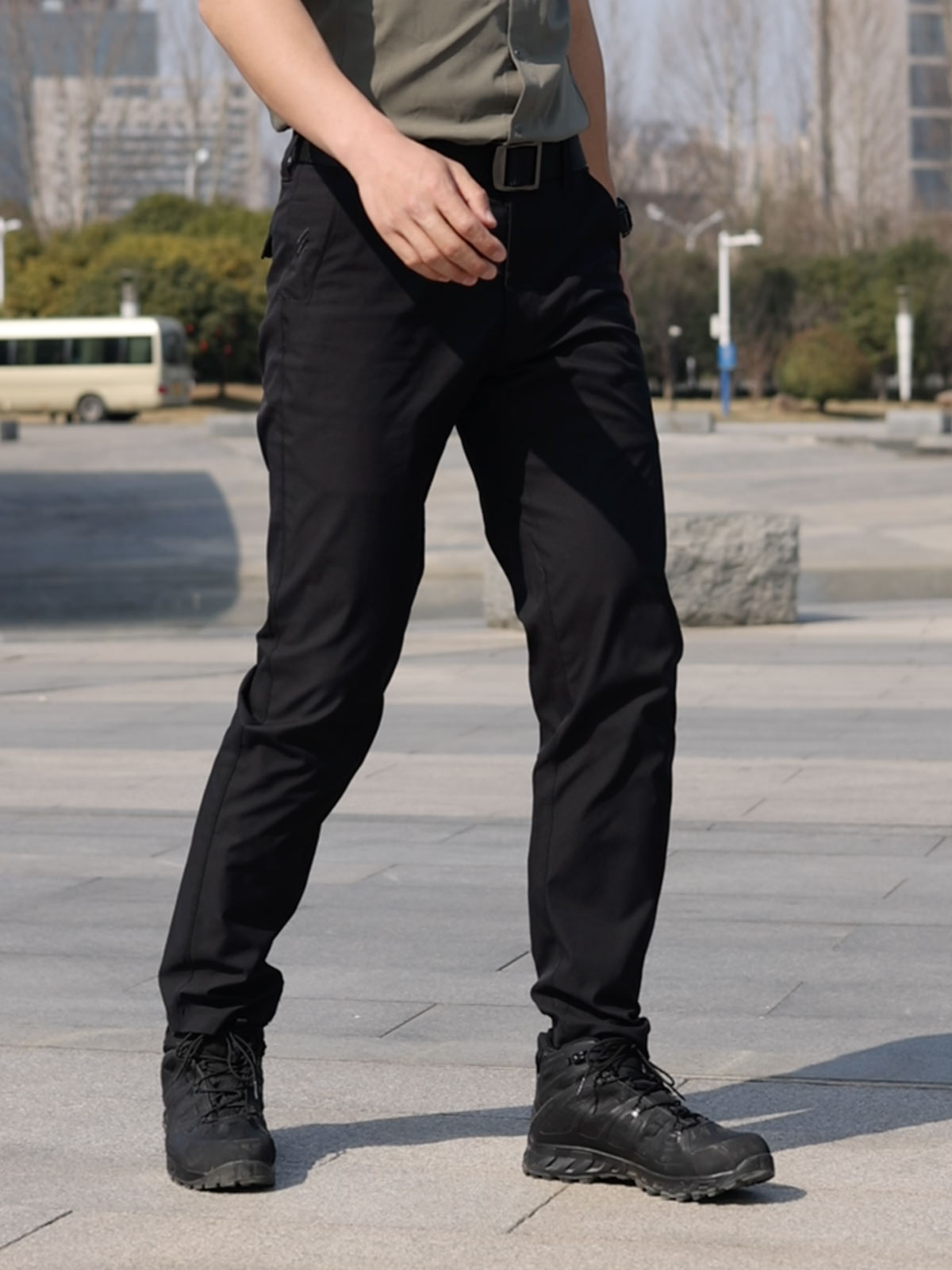 Everyday Outdoor Pants 或 Urban Utility Pants