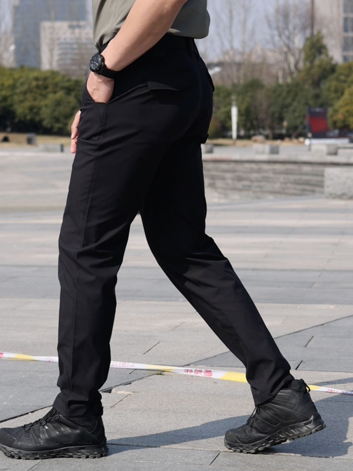 Everyday Outdoor Pants 或 Urban Utility Pants